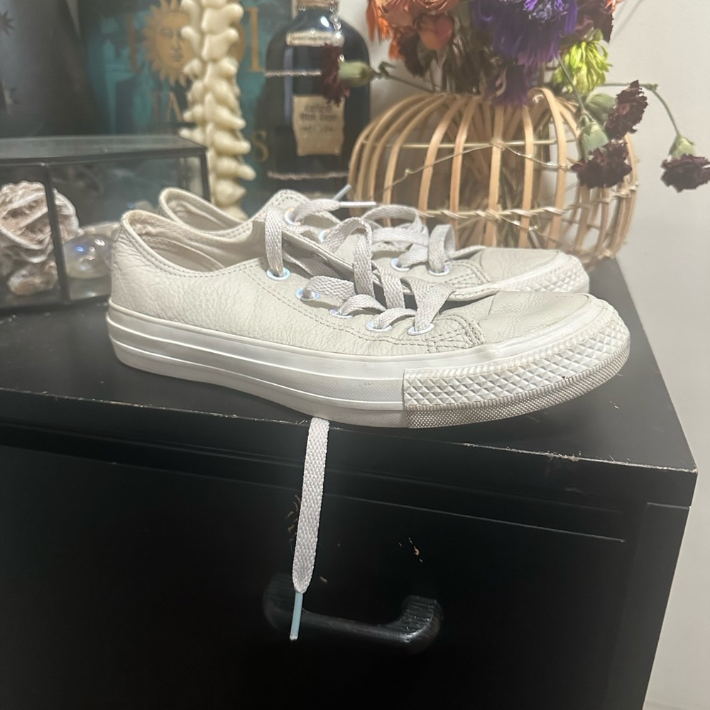 Grey Leather Converse Size W6
